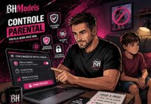 Como bloquear conteúdo adulto no celular e computador | Guia completo Pai configurando controle parental no celular para proteger filho