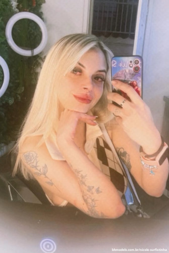 Nicole surfistinha