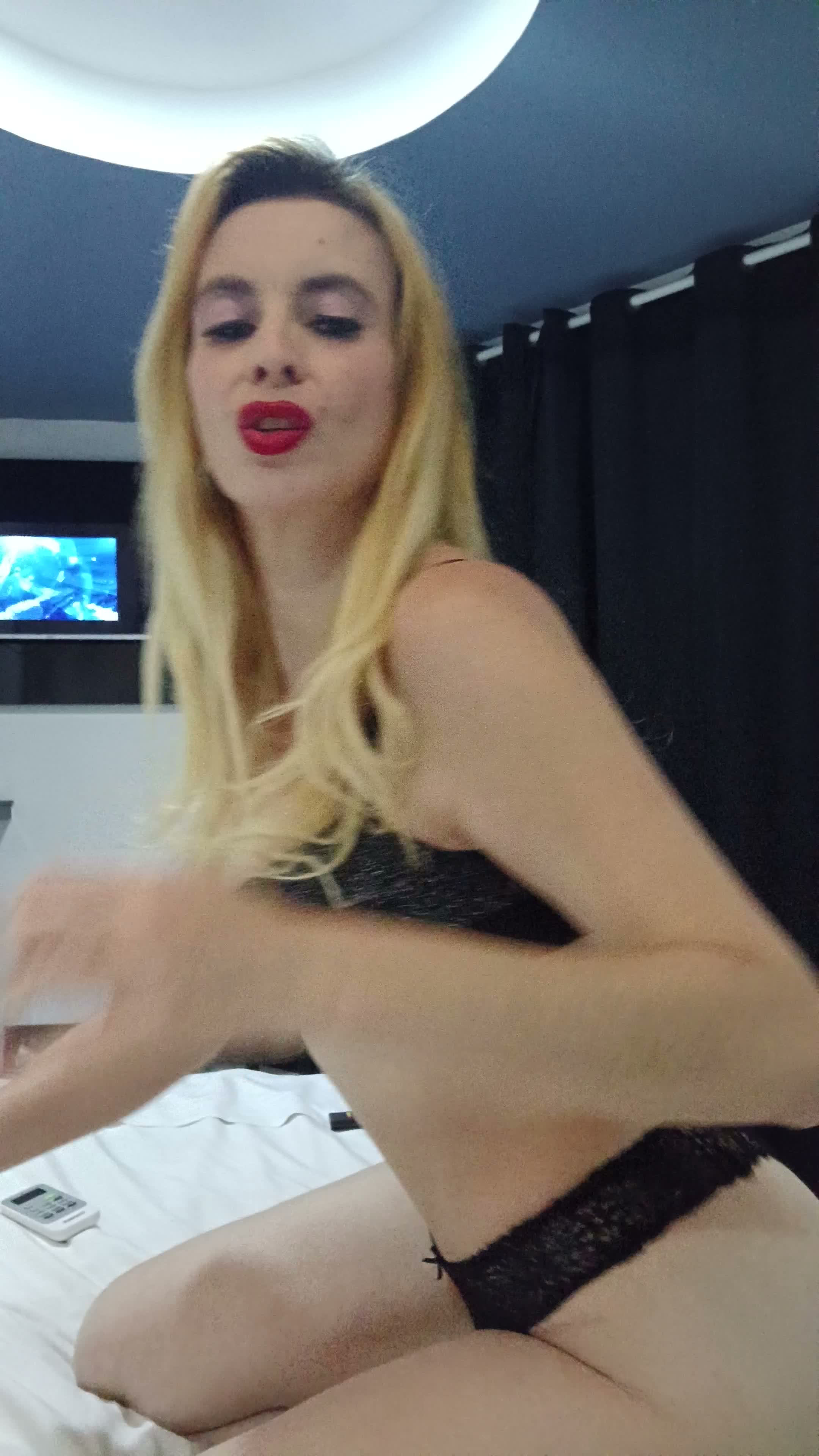Emilly Molinary video